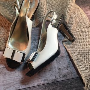 Anne Klein Black/Cream heels. EUC sz9.5M